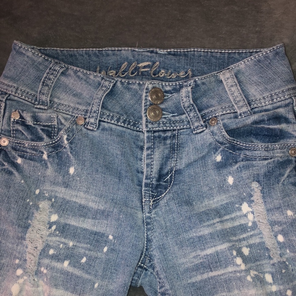 Wallflower Jeans - Picture 5 of 9